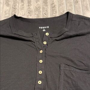 Torrid Black Short Sleeve Tee